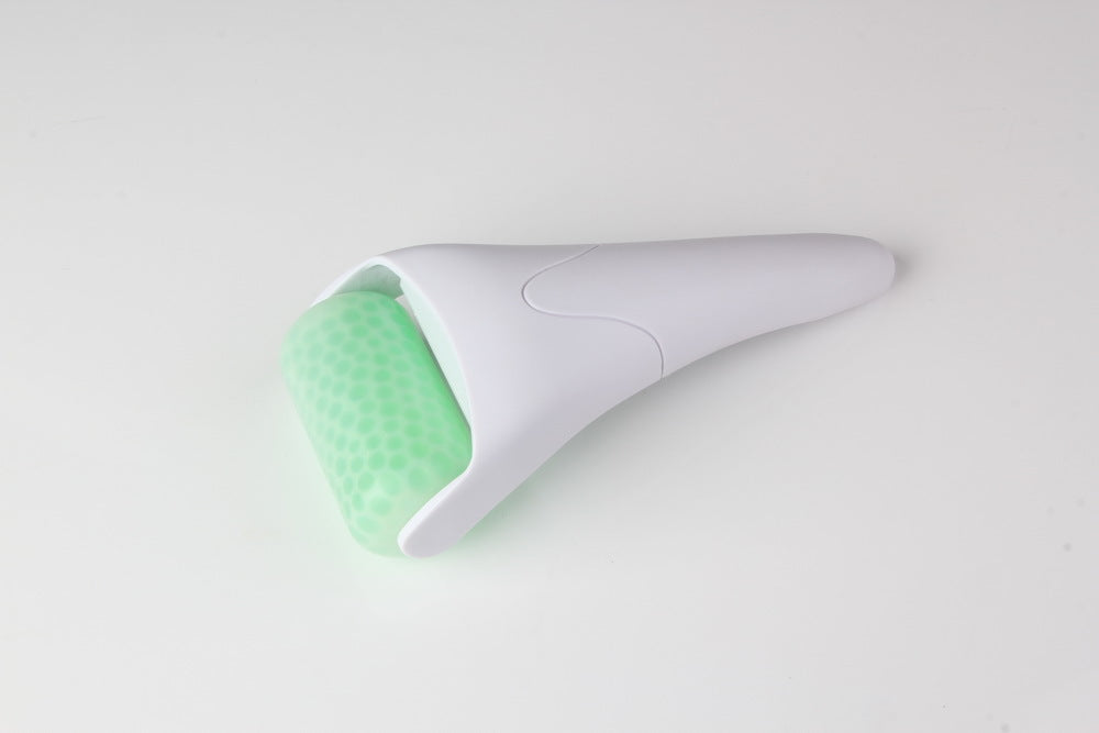 Ice Facial Roller-Reduce Puffiness, Acne & Get Instant Glow