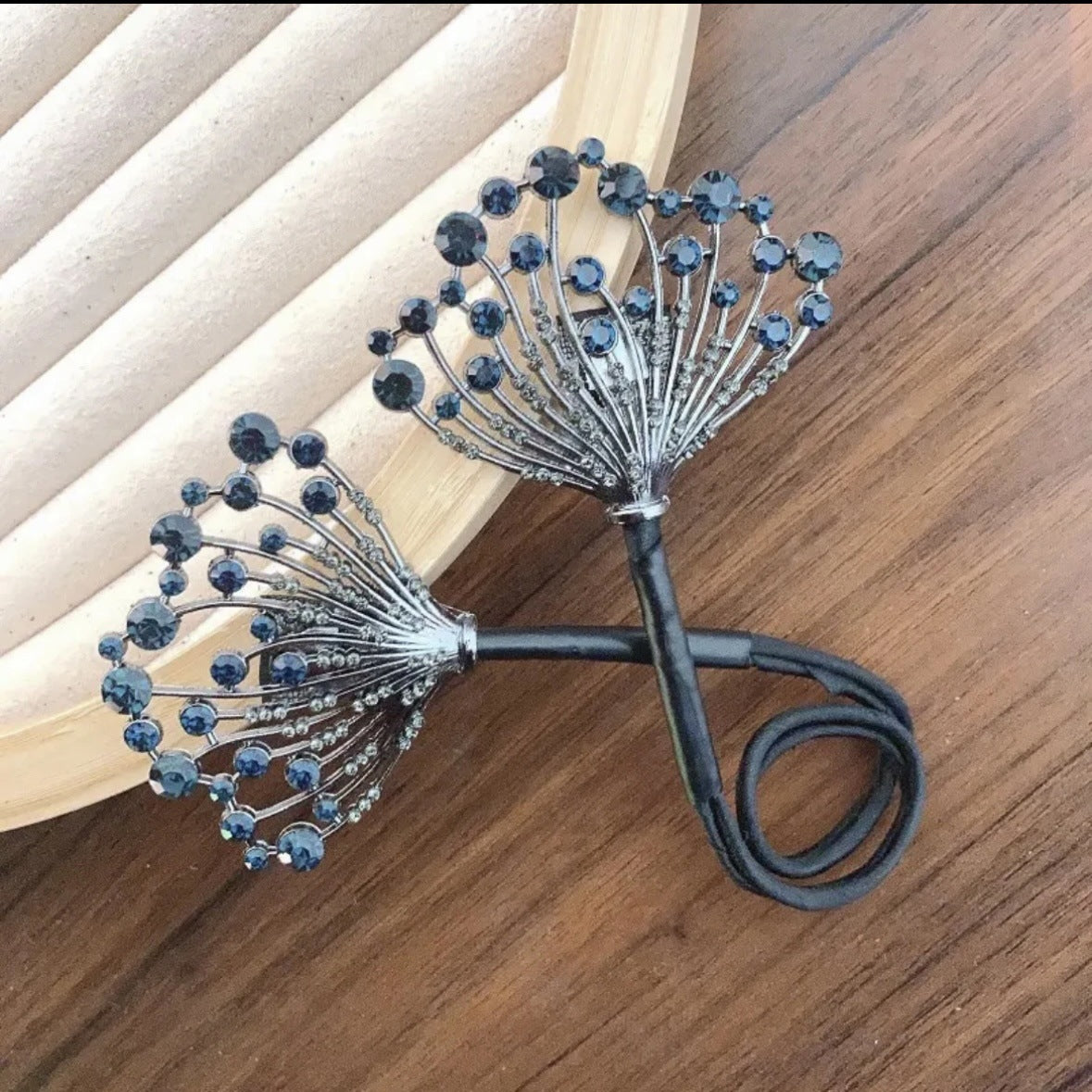 New Summer Fan-shaped Flower Hair Styling Tool